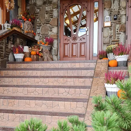 Bed and breakfast Roztoka & - Idealne Miejsce Dla Twojej Rodziny 3*