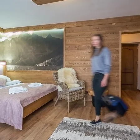 Bed and breakfast Roztoka & - Idealne Miejsce Dla Twojej Rodziny 3*